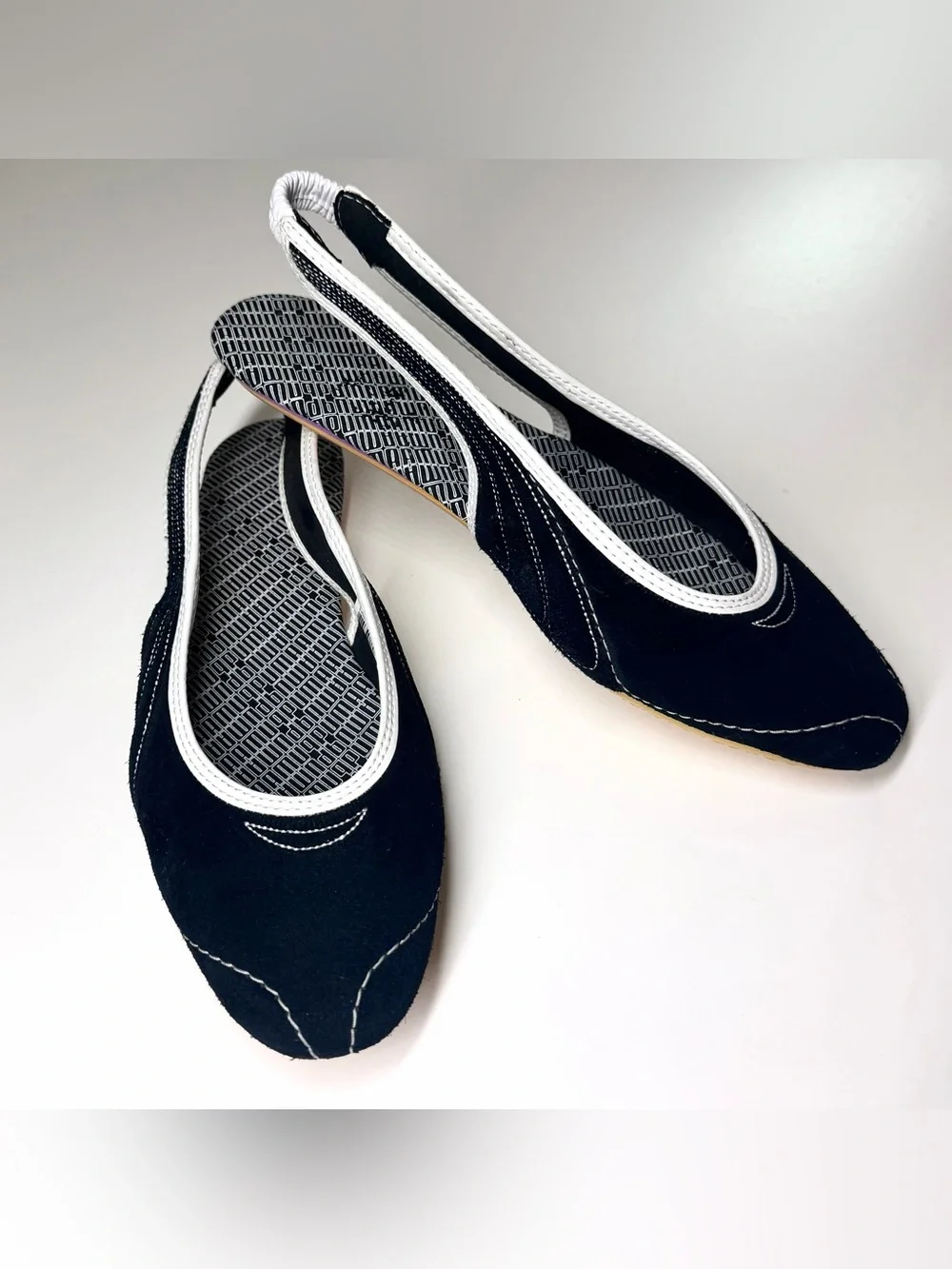 Puma Women's Slingy Black and White Slip-On Ballet Flats Sandals Size- 8